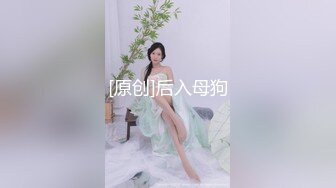 水嫩妹妹坐上车