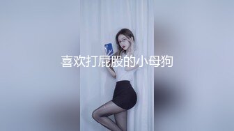 細腰大奶騷熟女！激情操逼很主動！大奶夾屌乳交，騎乘位上下套弄，大奶子直晃動，假屌爆菊花