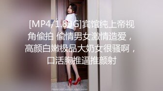 同事聚会，灌醉两个最漂亮的女同事，制服OL！扒光她们的丝袜制服，几个男人轮流干双飞多P！短发的妹子很漂亮