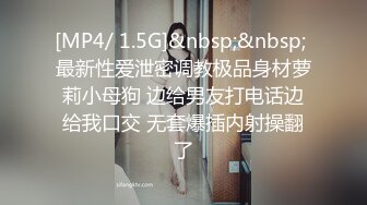 睡衣下她的圆润乳房让我忍不住坚挺