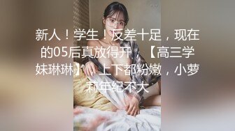 家庭摄像头破解真实偸拍，知识分子夫妻家中一起看A片助兴，来感觉后互摸客厅打一炮回床上继续干，性福啊 (2)