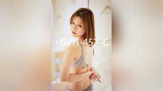 女孩睡着了被男朋友拔下内裤漏出丰满屁股阴户太性感了大奶子又白又软抠逼后入就是操